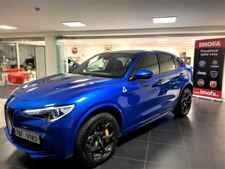 Alfa Romeo Stelvio, 2018 - pohled č. 3