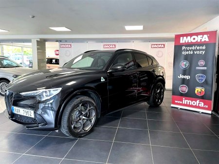 Alfa Romeo Stelvio, 2021 - pohled č. 3