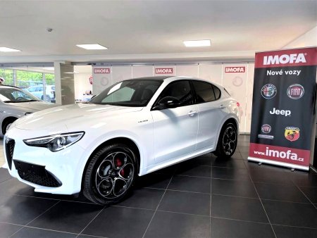 Alfa Romeo Stelvio, 2022 - pohled č. 3