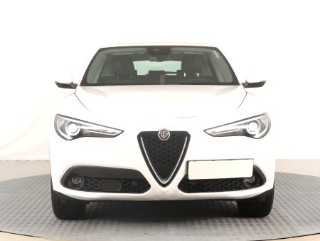 Alfa Romeo Stelvio, 2018 - pohled č. 2