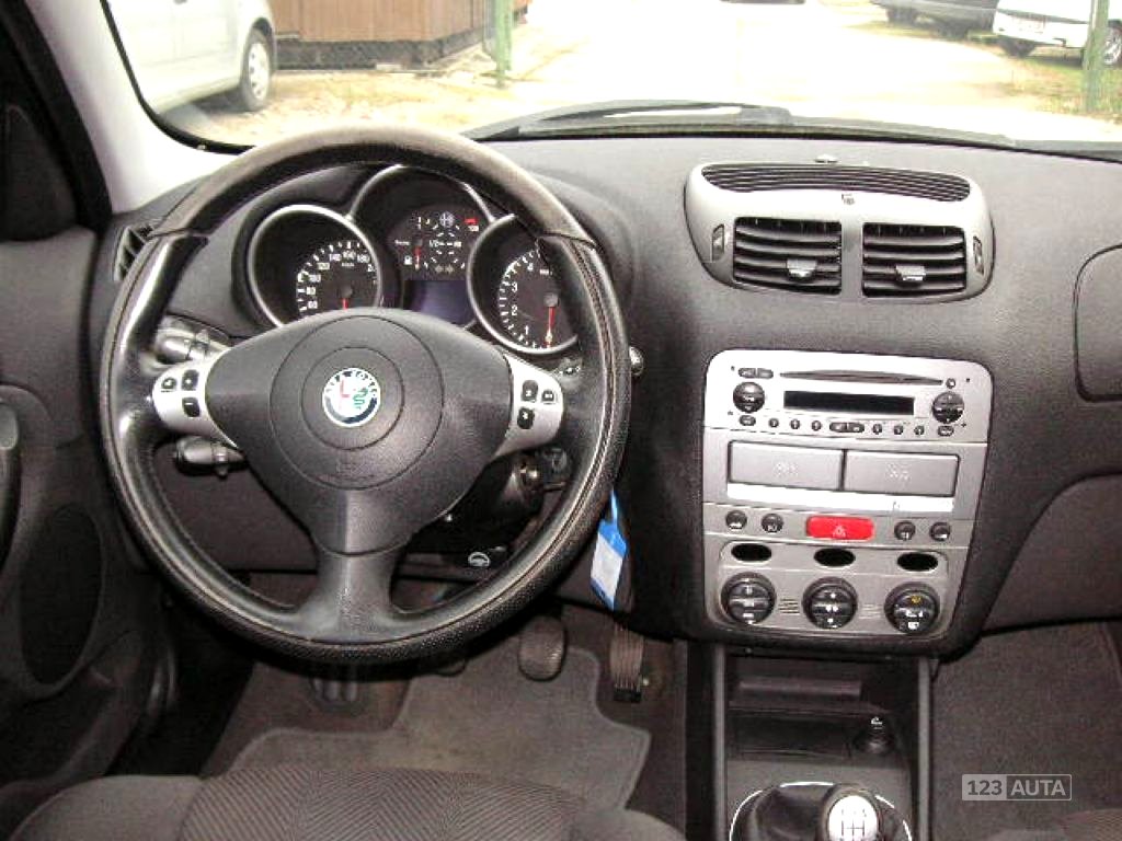 Alfa Romeo 147, 2003 - pohled č. 7