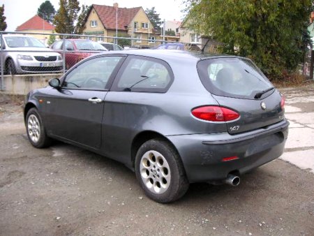Alfa Romeo 147, 2003 - pohled č. 6