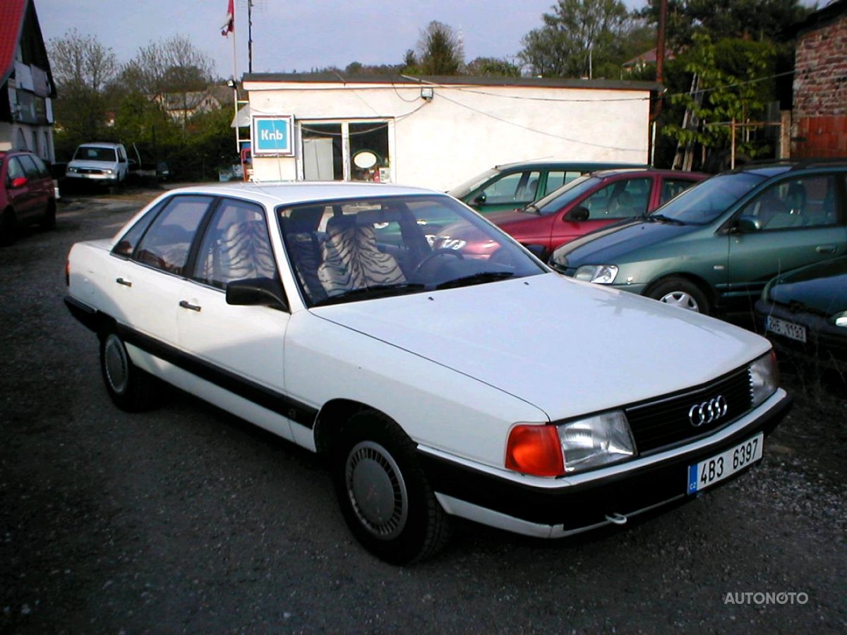 Audi 100, 1985 - pohled č. 2