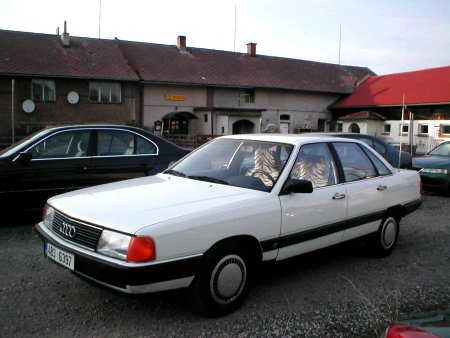 Audi 100, 1985 - pohled č. 3