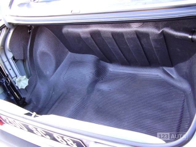 Audi 80, 1982 - pohled č. 23