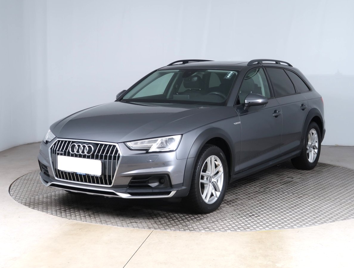 Audi A4 Allroad, 2018 - pohled č. 3