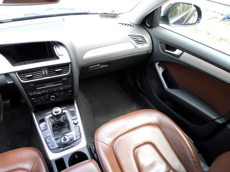 Audi A4 Allroad, 2011 - pohled č. 8