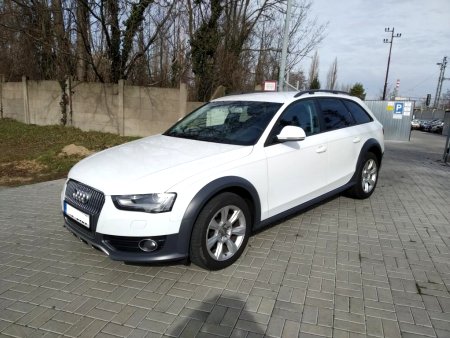 Audi A4 Allroad 2,0TDi 130KW Allroad, Serviska!