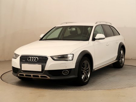 Audi A4 Allroad, 2015 - pohled č. 3