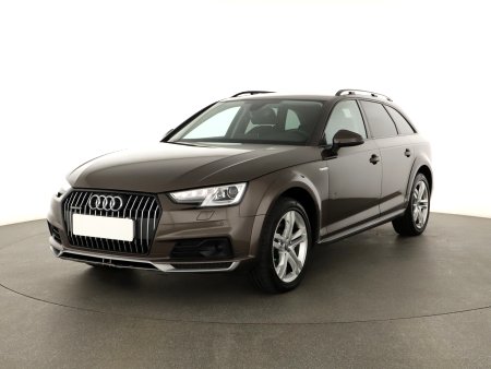 Audi A4 Allroad, 2017 - pohled č. 3