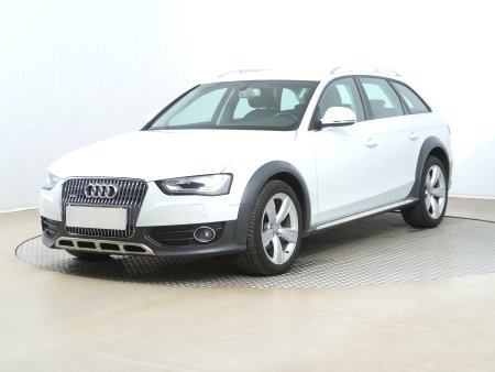 Audi A4 Allroad, 2015 - pohled č. 3