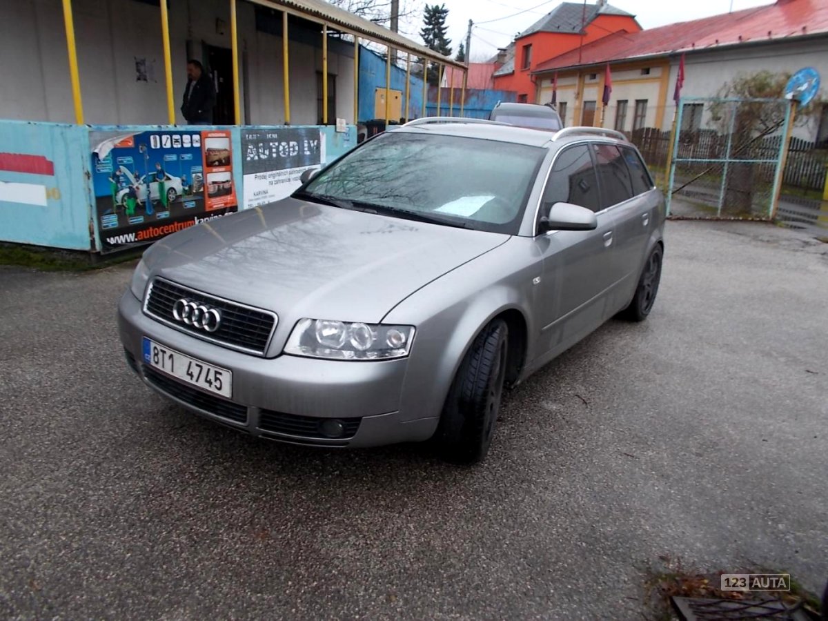Audi A4 Avant, 2002 - pohled č. 3