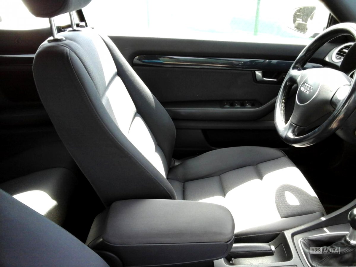 Audi A4, 2004 - pohled č. 14