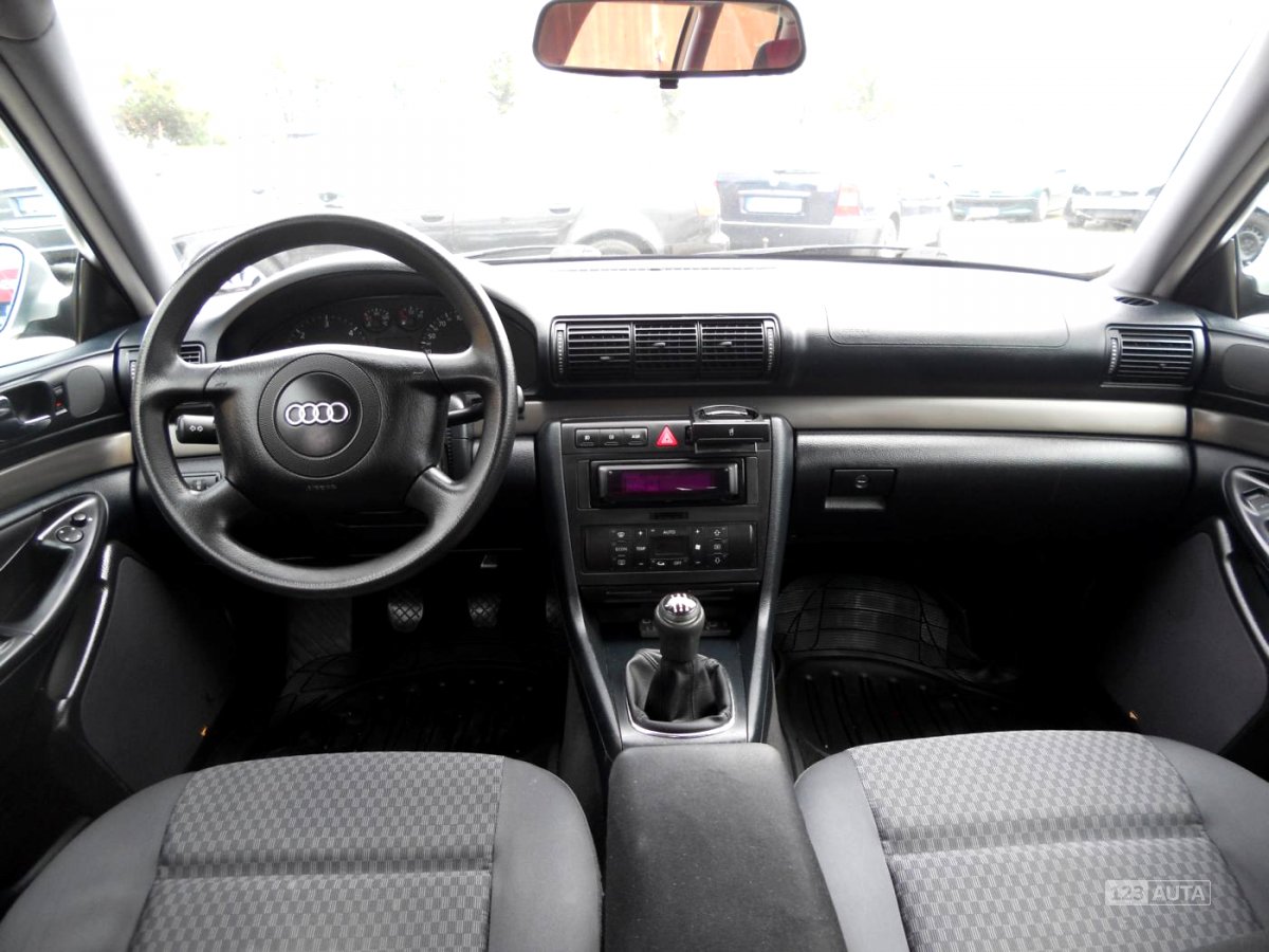 Audi A4, 2000 - pohled č. 13