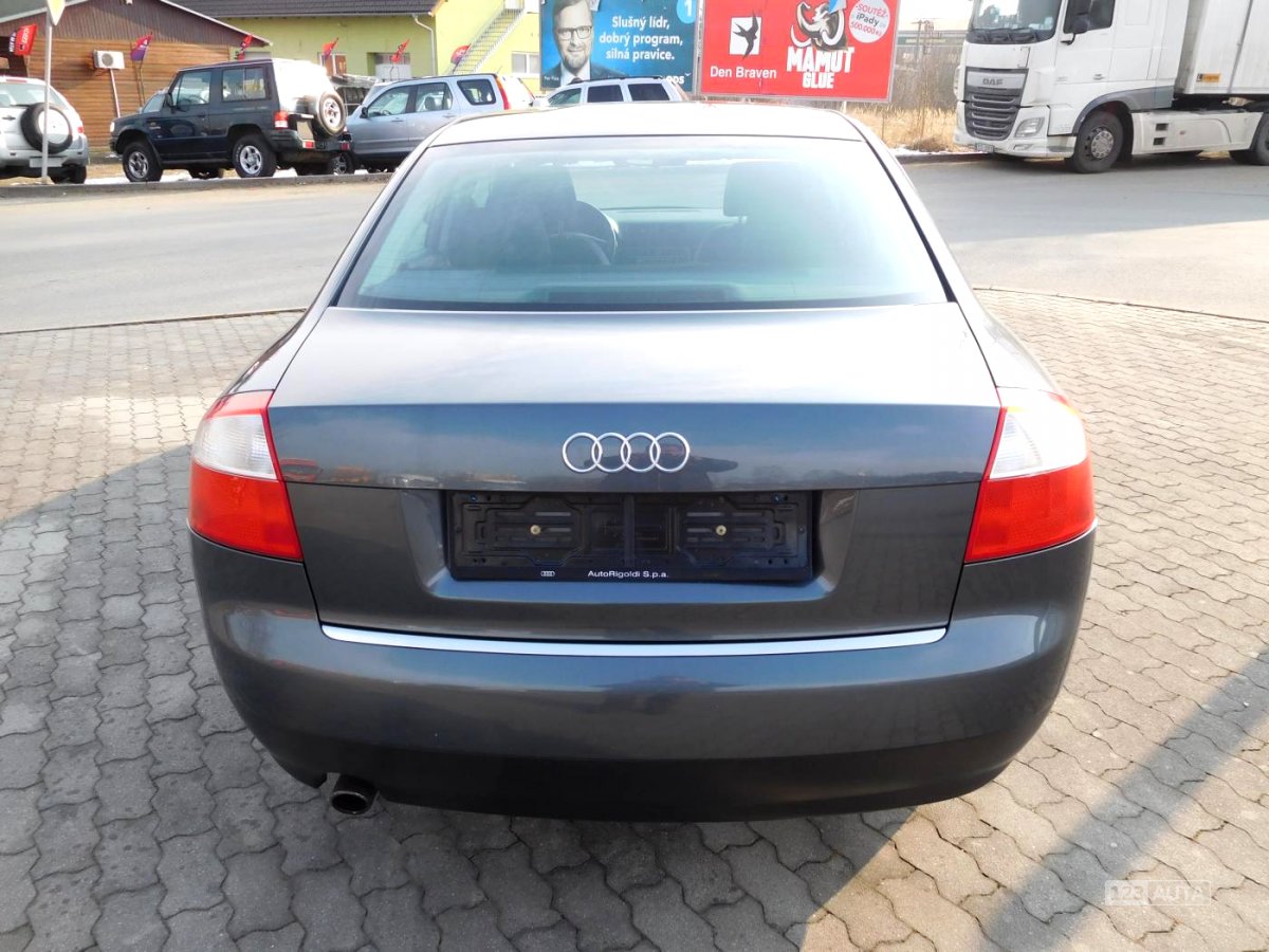 Audi A4, 2001 - pohled č. 4