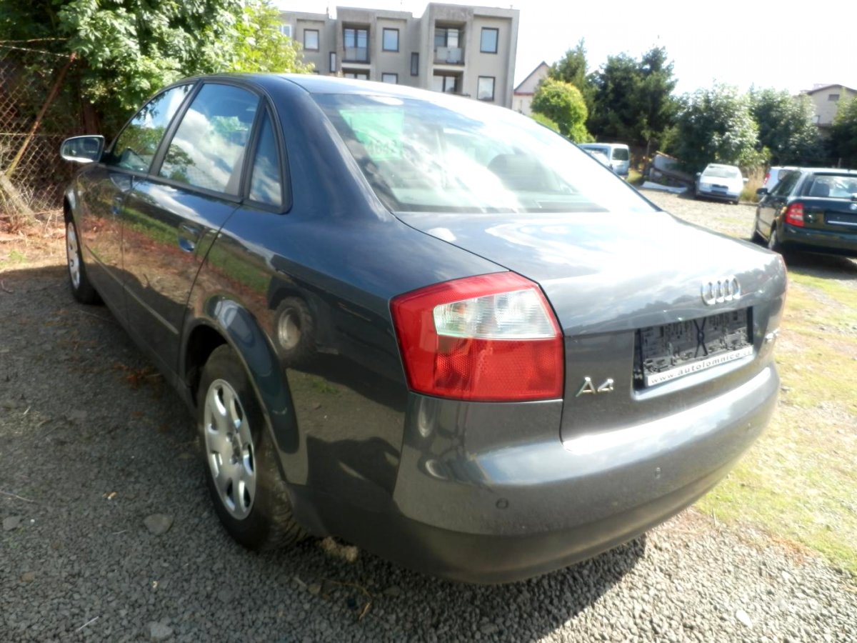 Audi A4, 2004 - pohled č. 2