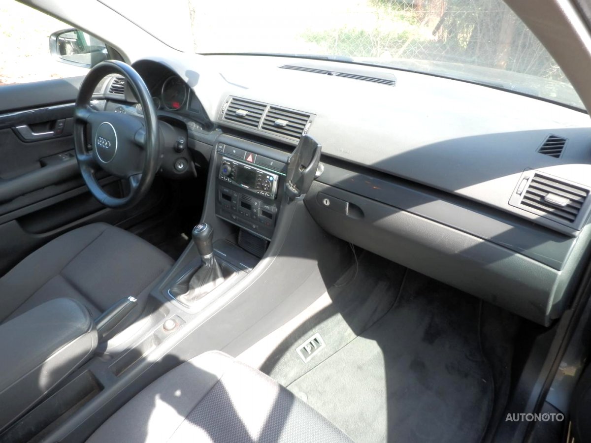 Audi A4, 2004 - pohled č. 3