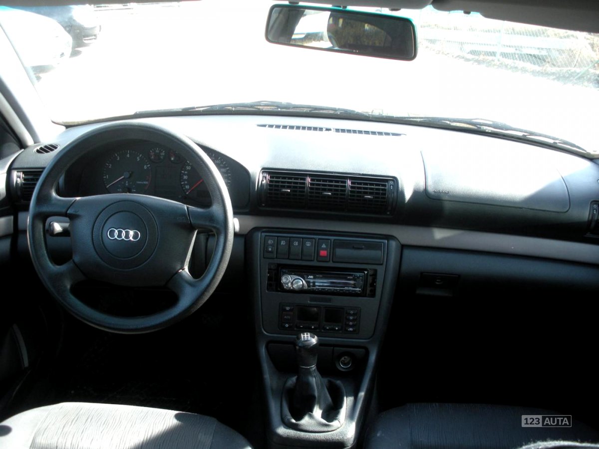Audi A4, 1998 - pohled č. 10