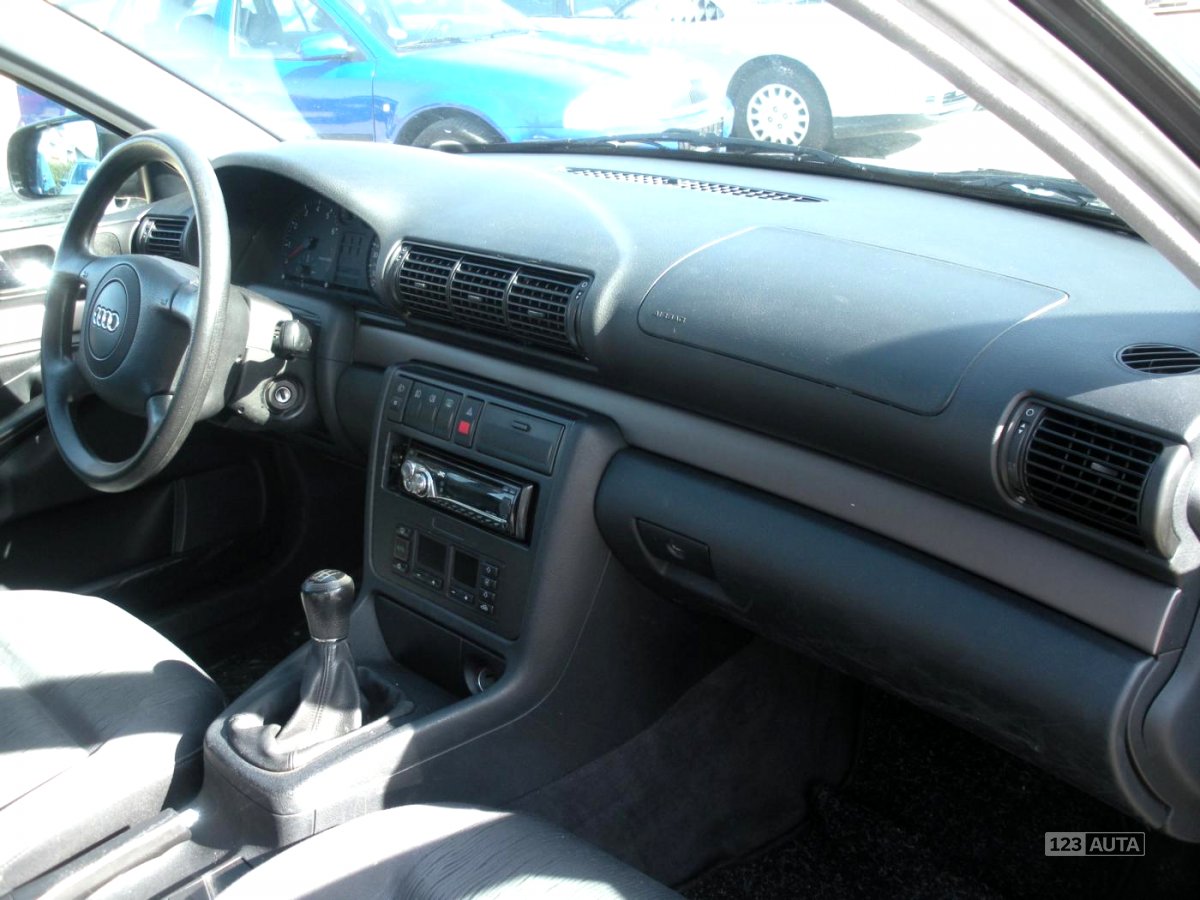Audi A4, 1998 - pohled č. 14