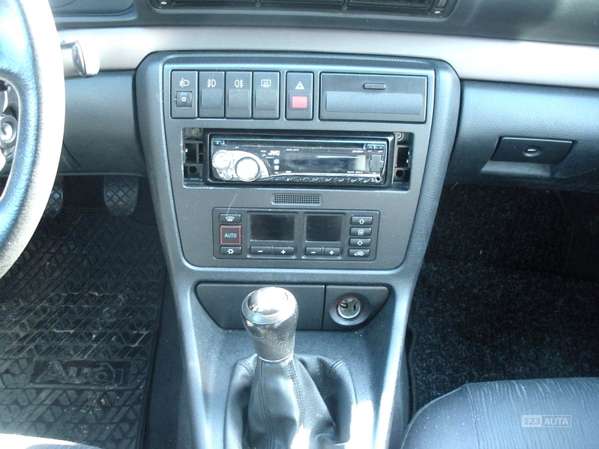 Audi A4, 1998 - pohled č. 15