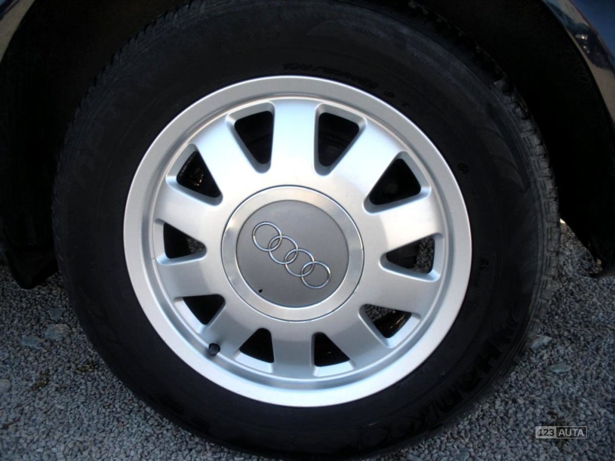 Audi A4, 1998 - pohled č. 23