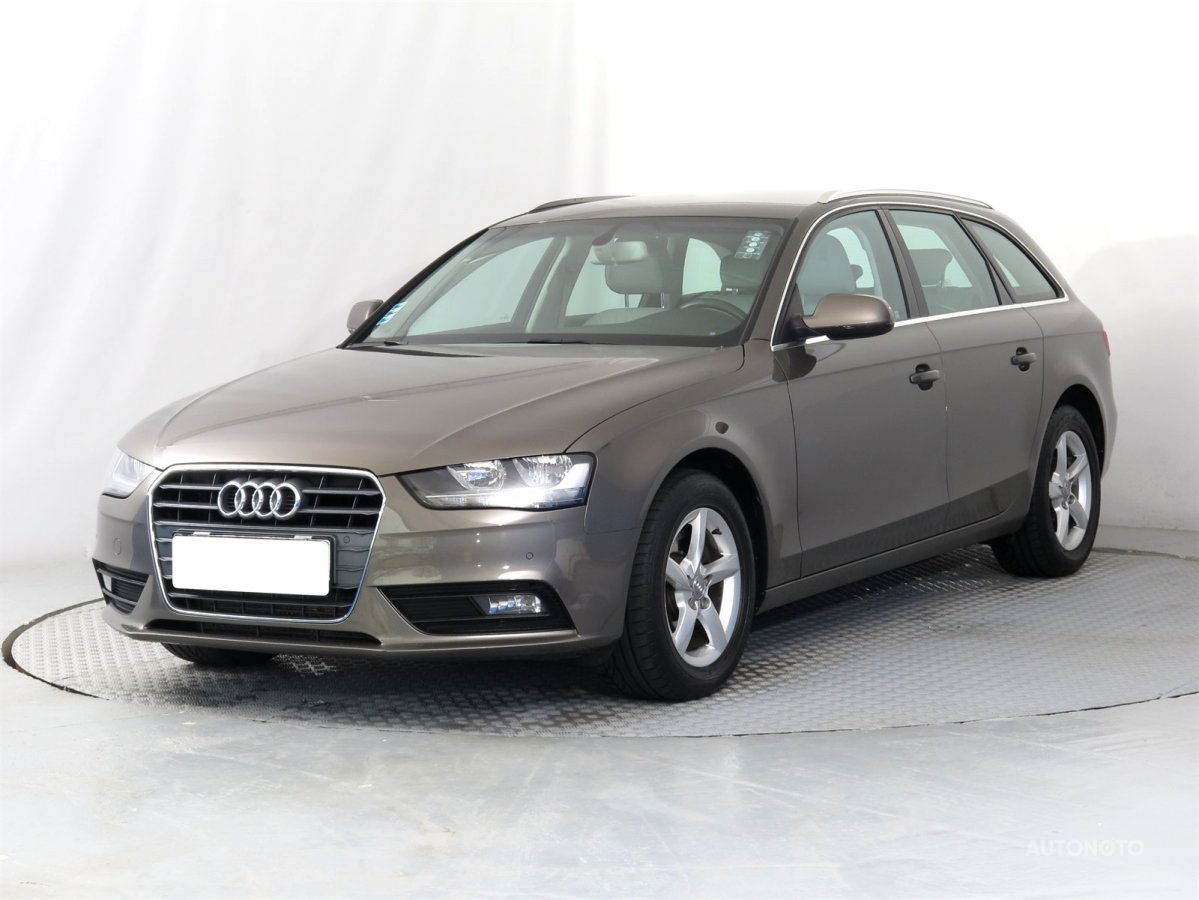 Audi A4, 2014 - pohled č. 3