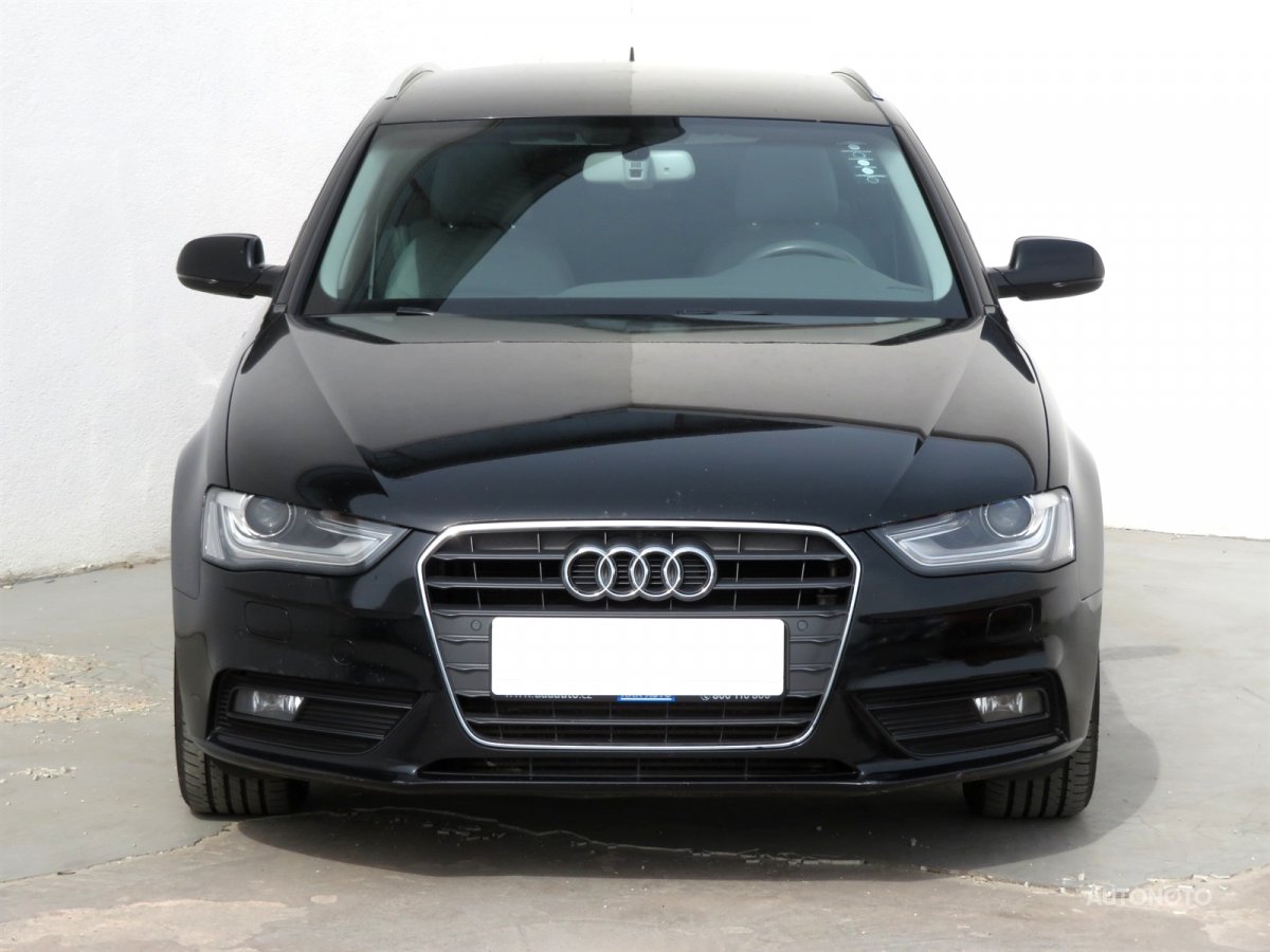 Audi A4, 2012 - pohled č. 2