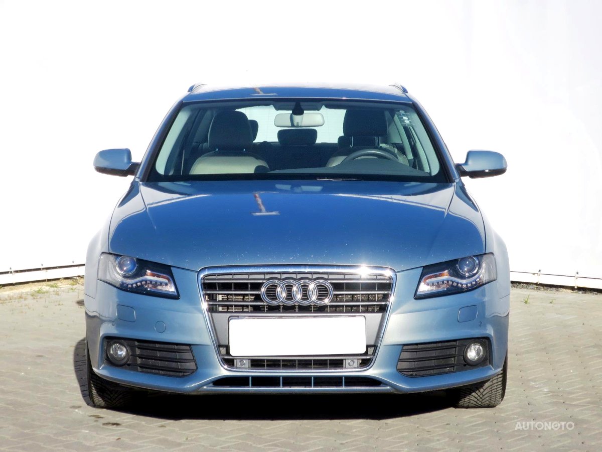 Audi A4, 2010 - pohled č. 2