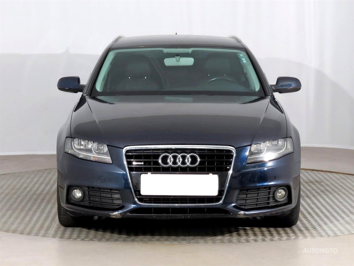Audi A4, 2010 - pohled č. 2