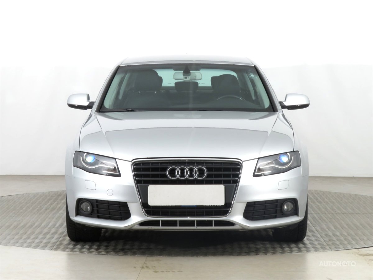Audi A4, 2010 - pohled č. 2