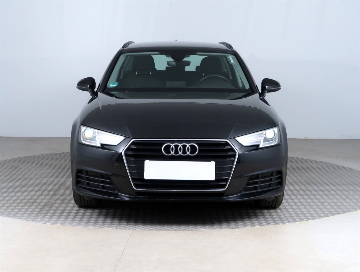 Audi A4, 2018 - pohled č. 2