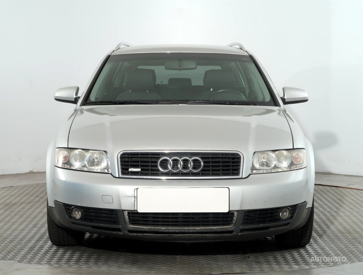 Audi A4, 2002 - pohled č. 2