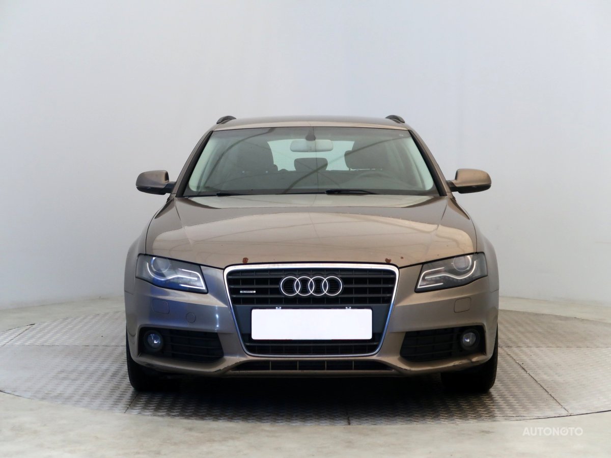 Audi A4, 2010 - pohled č. 2