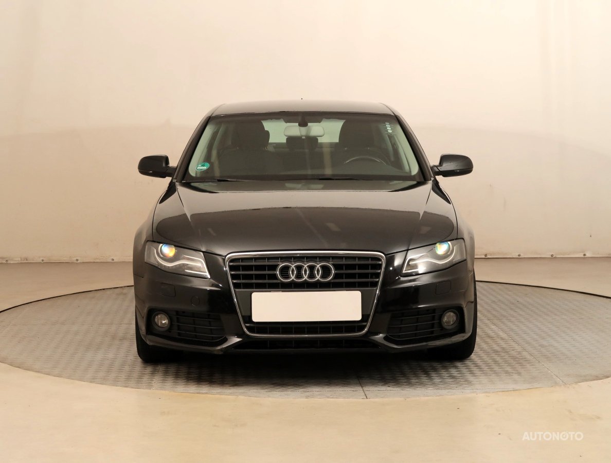 Audi A4, 2010 - pohled č. 2