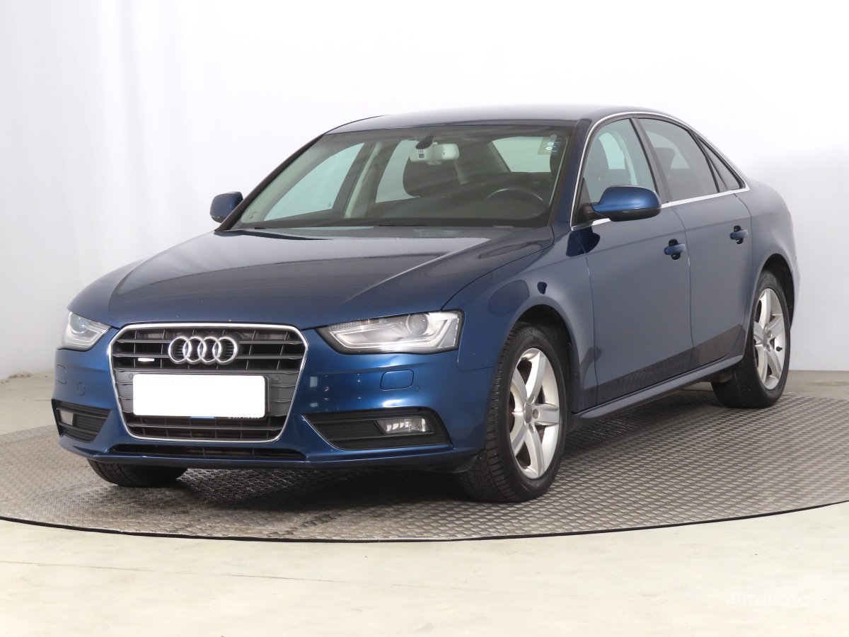 Audi A4, 2013 - pohled č. 3