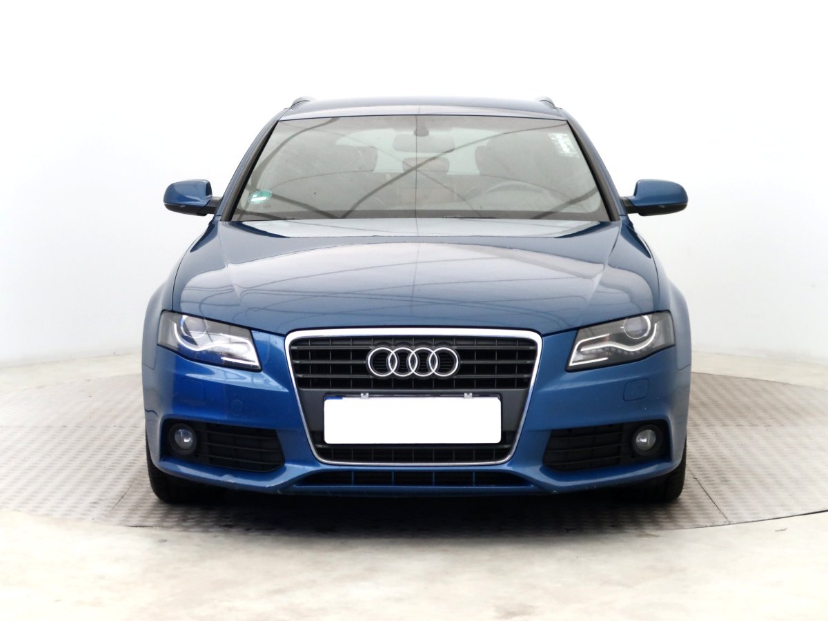 Audi A4, 2011 - pohled č. 2