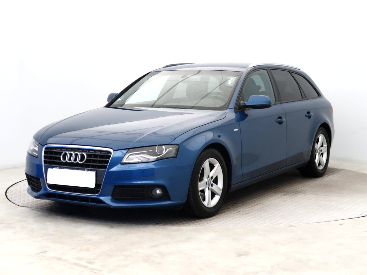 Audi A4, 2011 - pohled č. 3