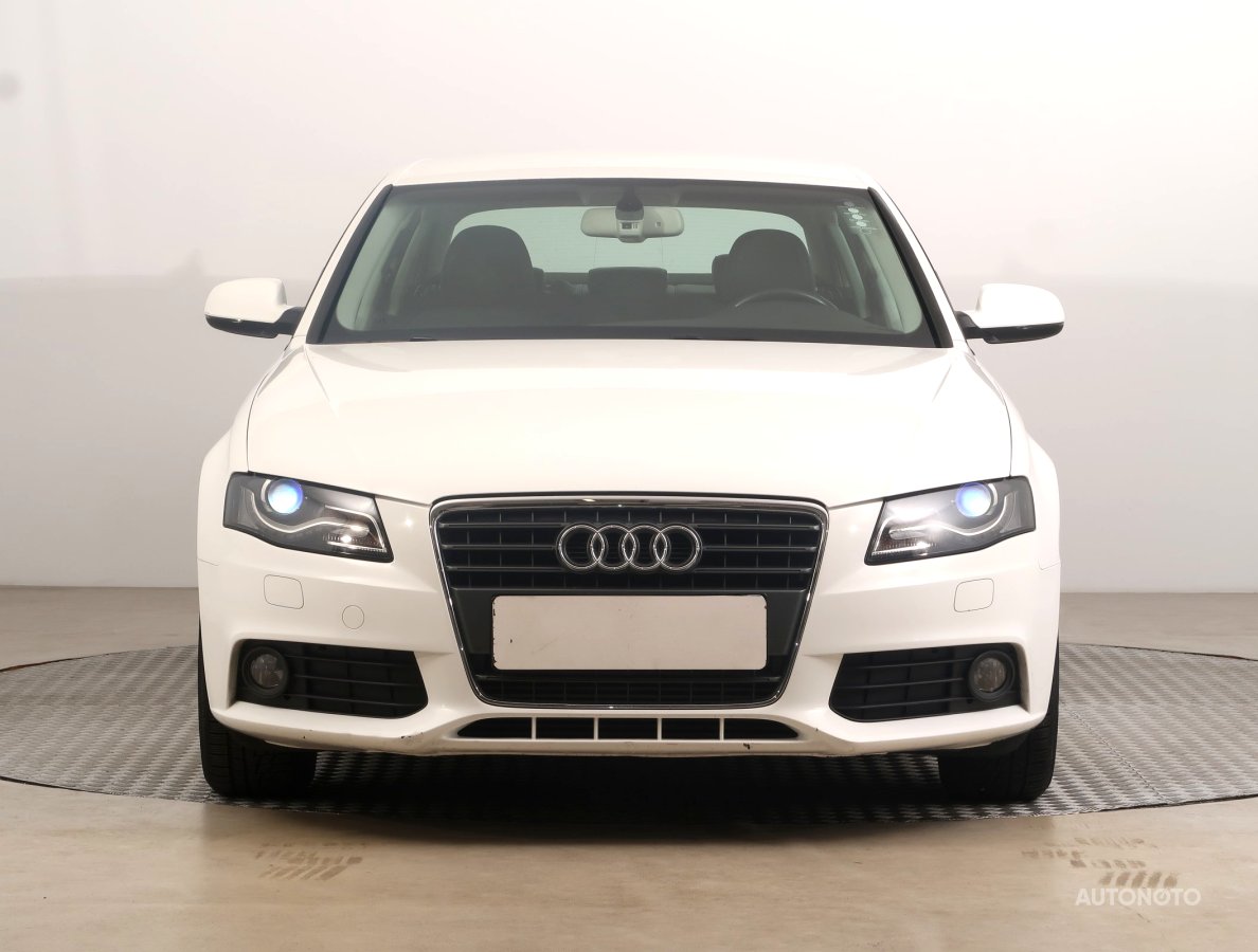 Audi A4, 2010 - pohled č. 2