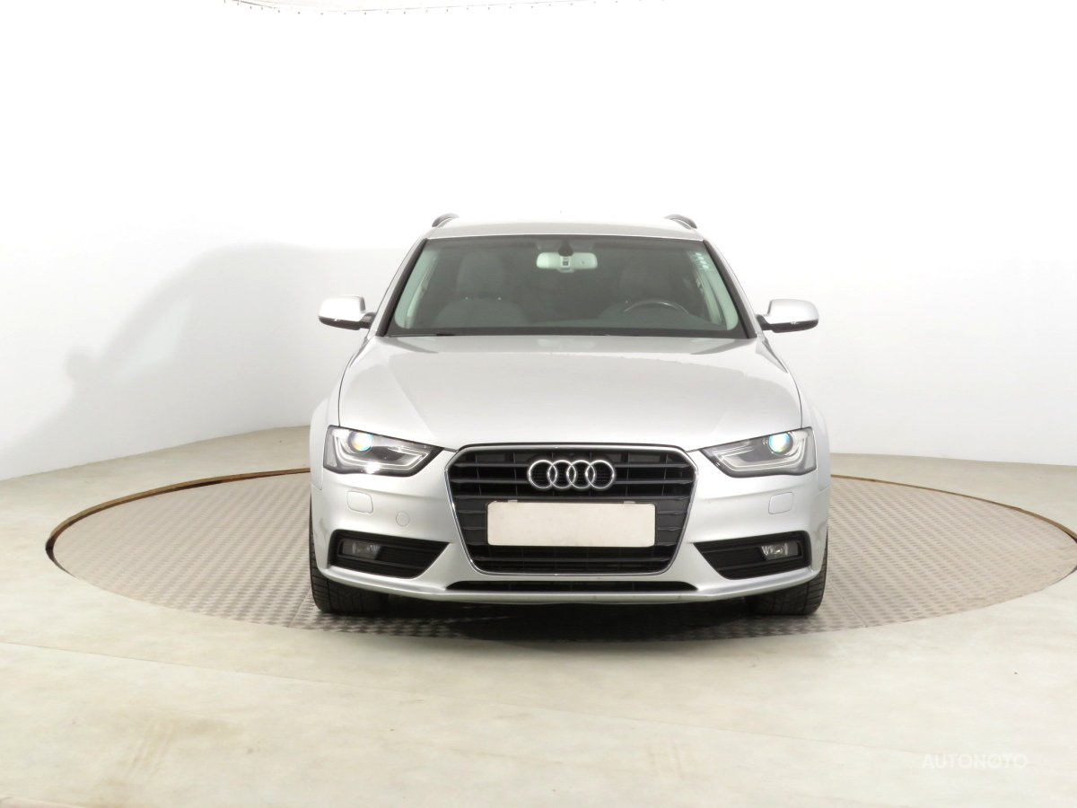 Audi A4, 2012 - pohled č. 2