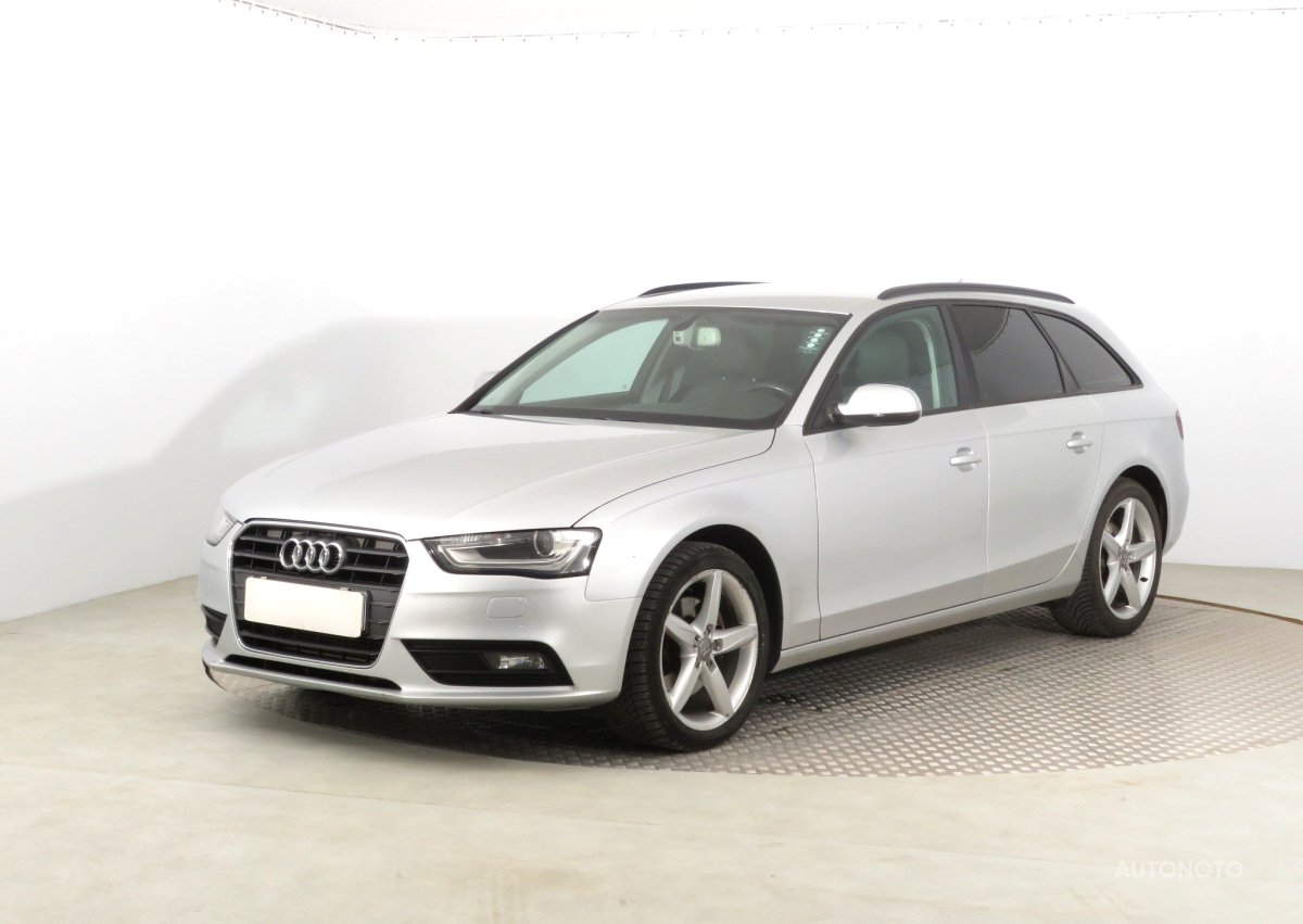Audi A4, 2012 - pohled č. 3