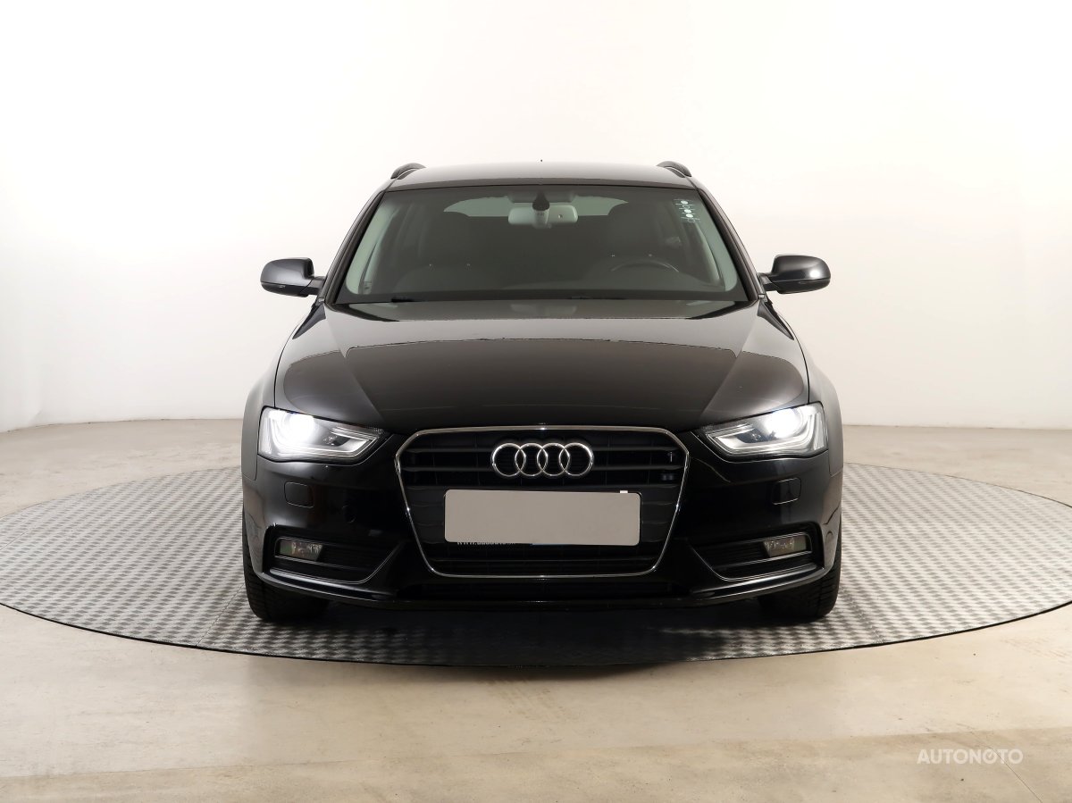 Audi A4, 2012 - pohled č. 2