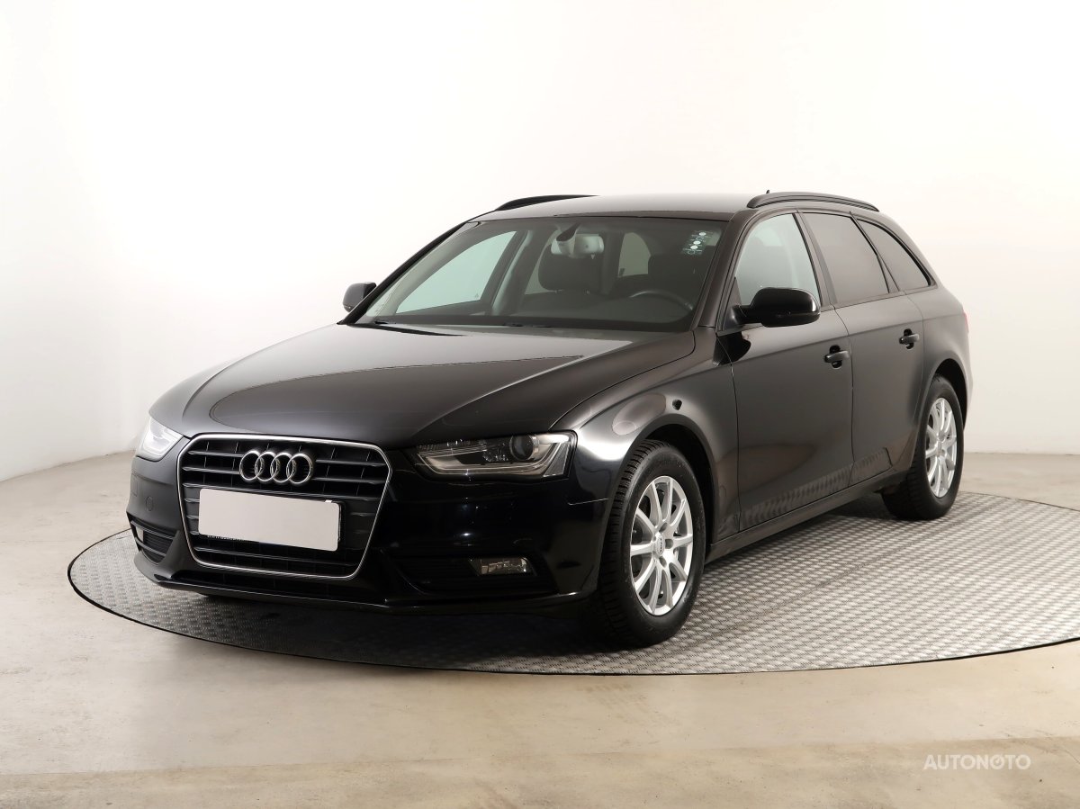 Audi A4, 2012 - pohled č. 3