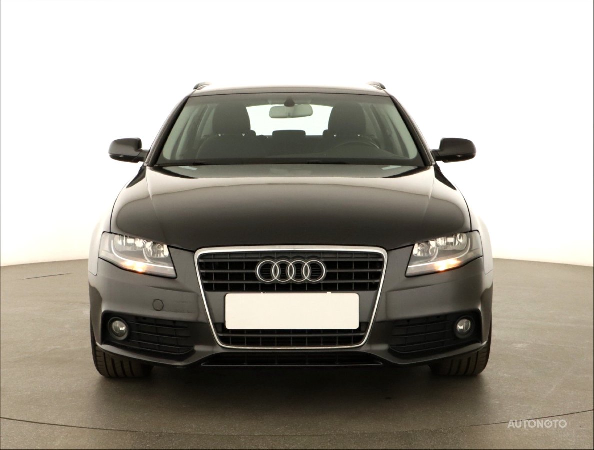 Audi A4, 2011 - pohled č. 2