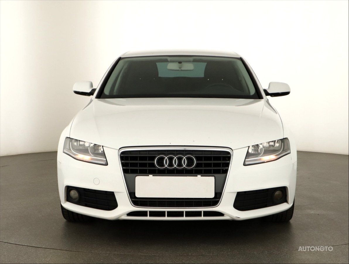 Audi A4, 2010 - pohled č. 2