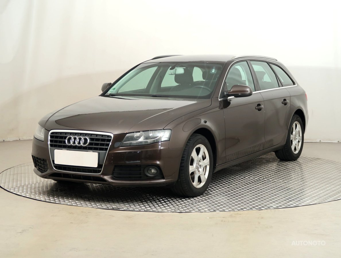 Audi A4, 2011 - pohled č. 3