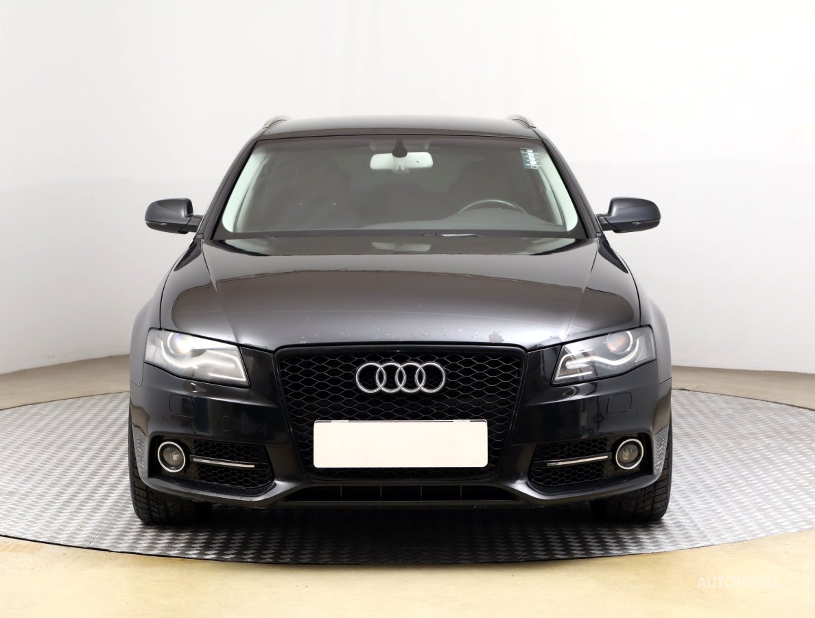 Audi A4, 2010 - pohled č. 2