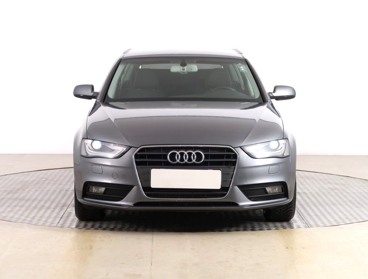 Audi A4, 2013 - pohled č. 2