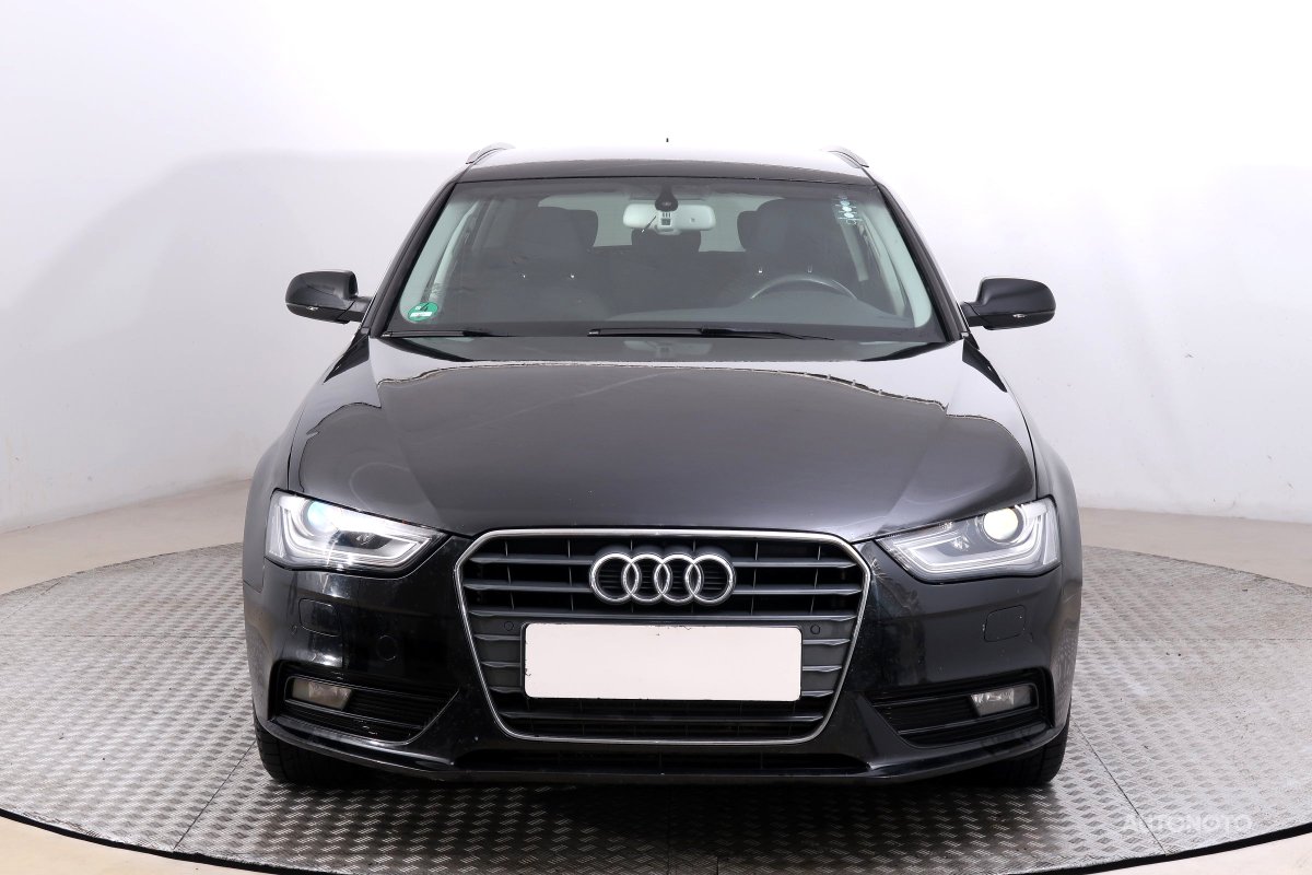 Audi A4, 2012 - pohled č. 2