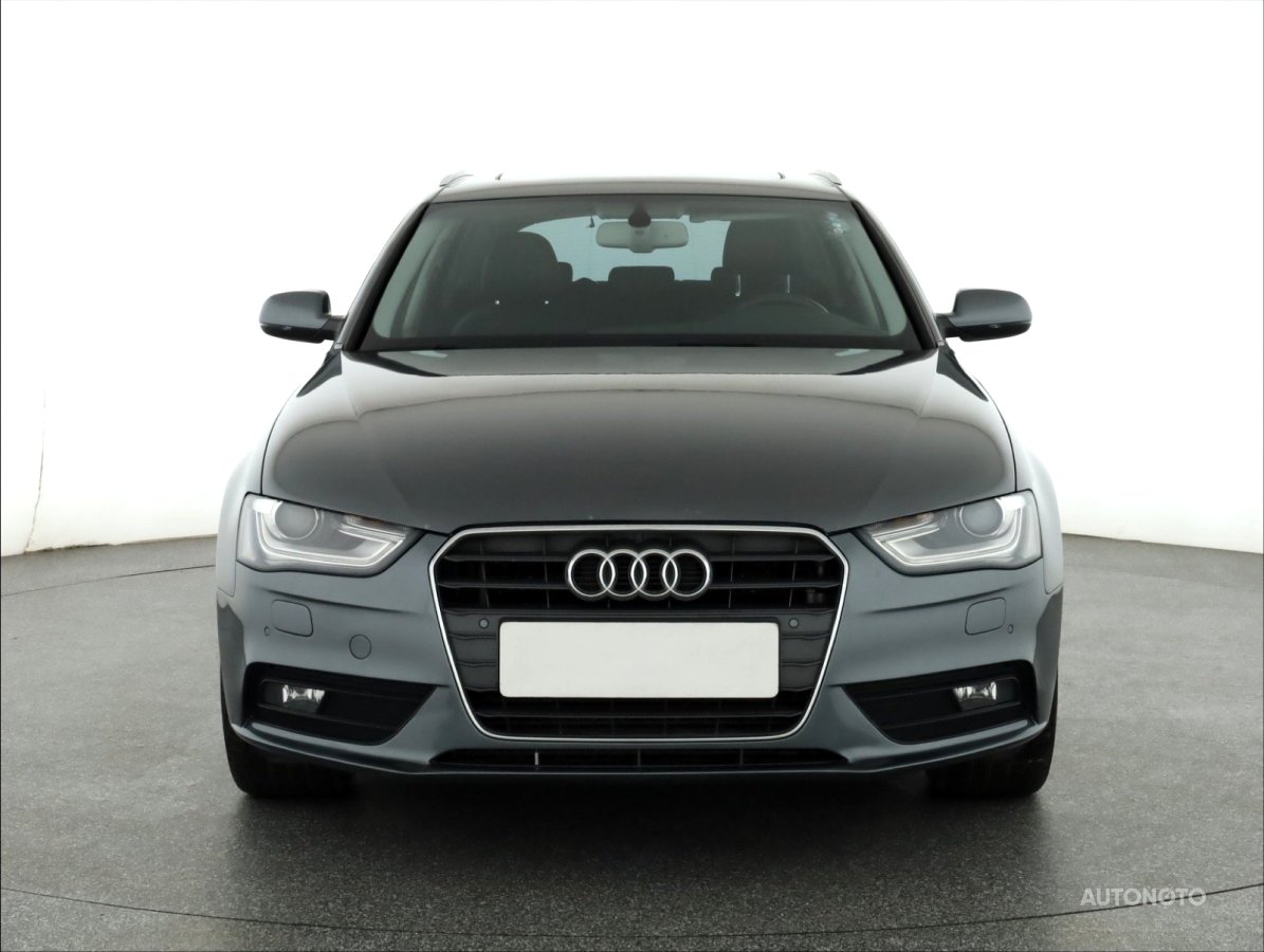 Audi A4, 2013 - pohled č. 2