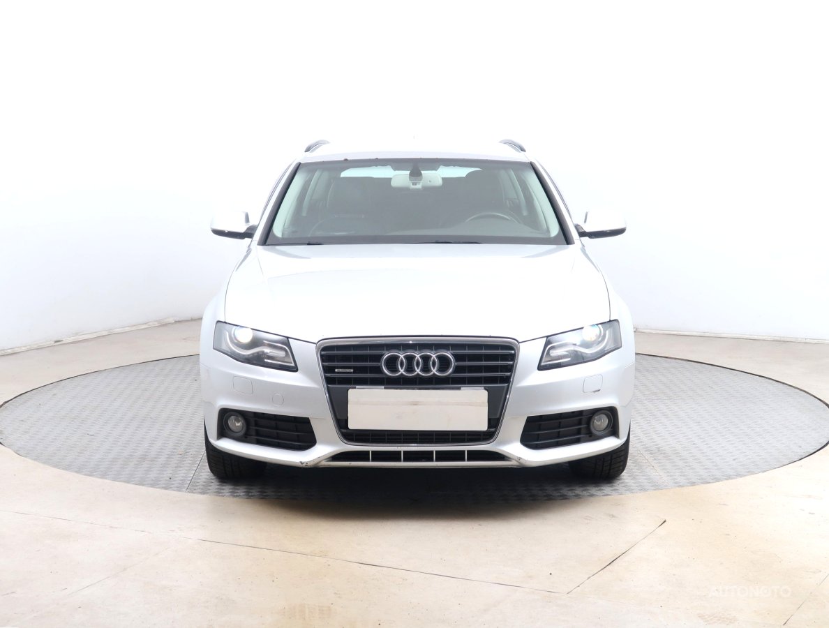 Audi A4, 2010 - pohled č. 2